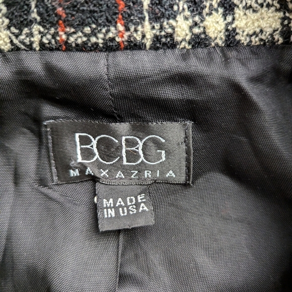 Vintage BCBG Max Azria Wool Blend Plaid Cropped Double Breasted Blazer 2 - Picture 4 of 14